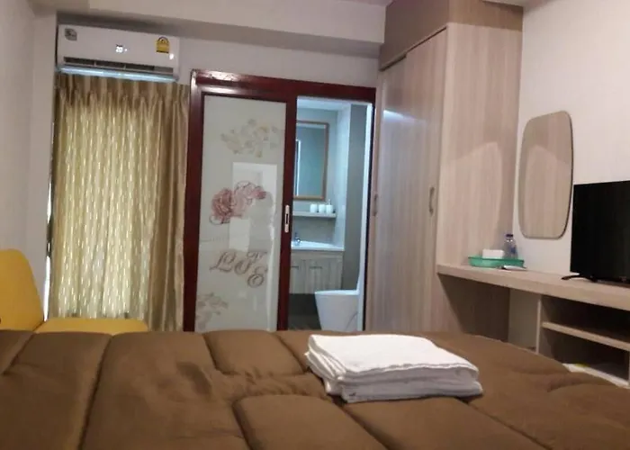 Hotel Roseate *