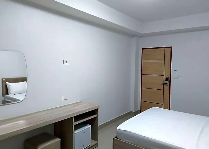 Roseate Hotel